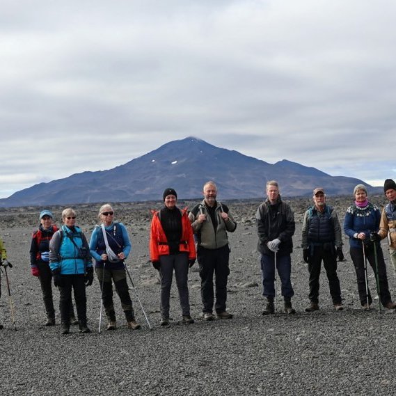 Á leið norður Krepputungu. Upptyppingar í baksýn. Hér var ágætt gönguland.