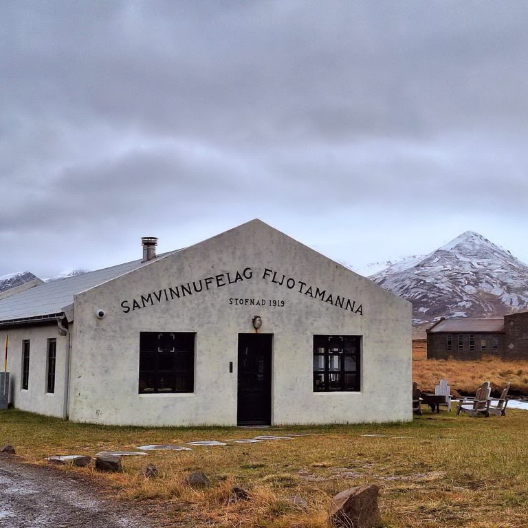 d25a9e25-9e63-4420-96b5-822d5186364d