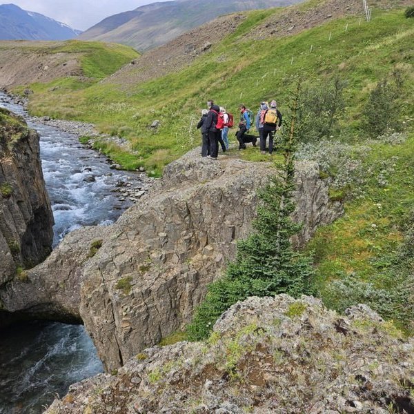 783fab74-61b1-4ec9-a863-ff27666a94fa_resize