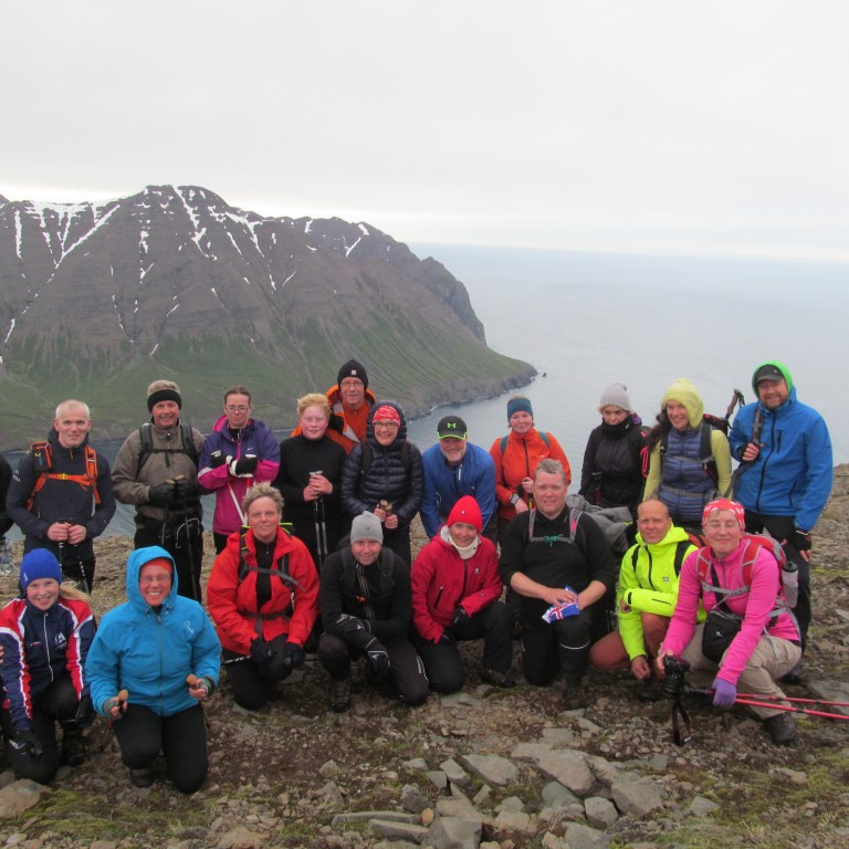 Finnurinn og Hvanndalsbjarg í baksýn.