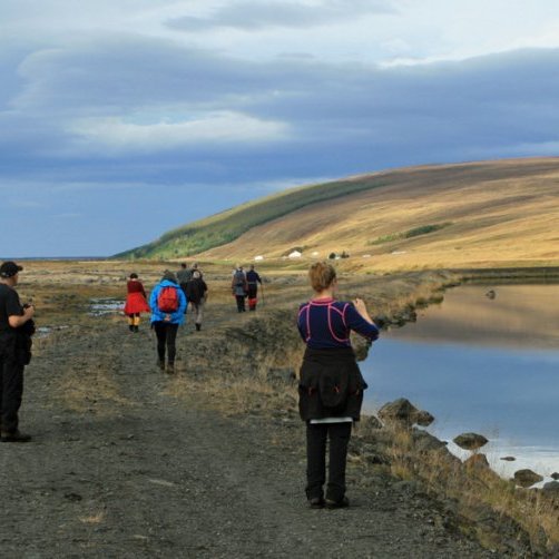 Á stíflugarðinum við Skuldaþingseyjarkvísl. Horft norður að Vaði