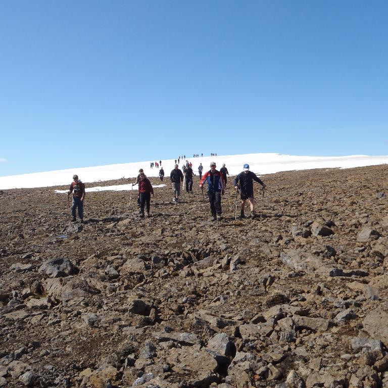 Gengið eftir breiðum Flöguselshnjúknum.