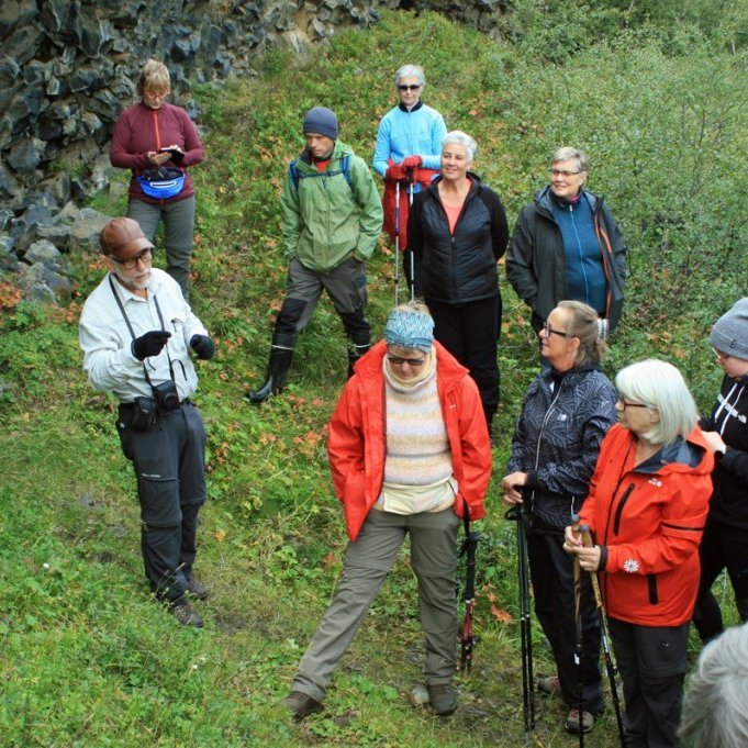 Árni Ólafsson sagði okkur frá Grettisbæli í Öxarnúpi, elsta húsi landsins.