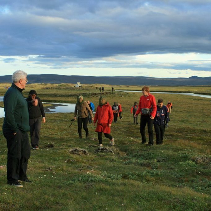 Við Dyngju í Arnardal er mikið lindasvæði og fallegur gróður