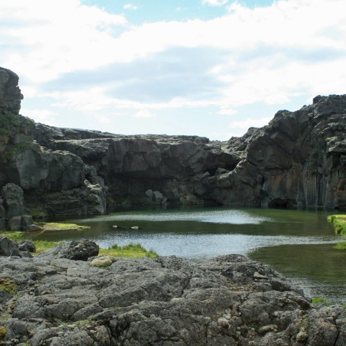 Syðst í Vesturdal Kreppulinda er gamall fosshylur Jökulsár á Fjöllum