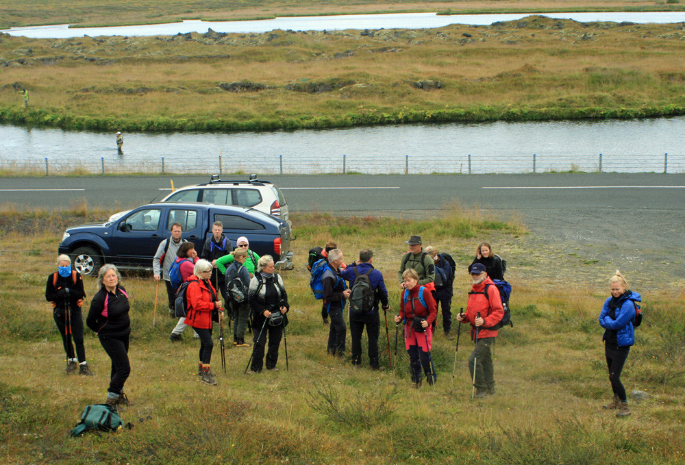 Lagt af stað frá Helluvaði í Mývatnssveit vestur á Gullveginn.
