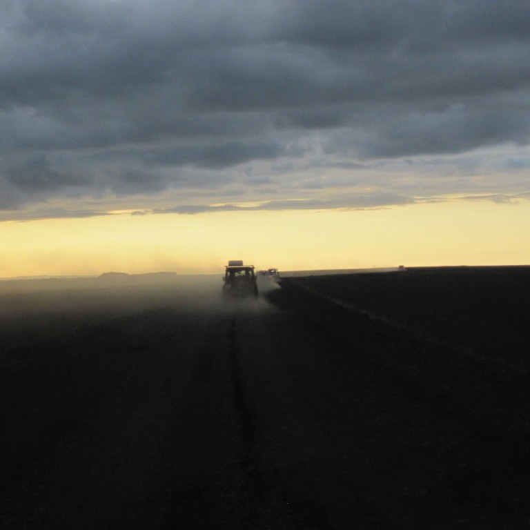 Hér er þuttr og miið ryk