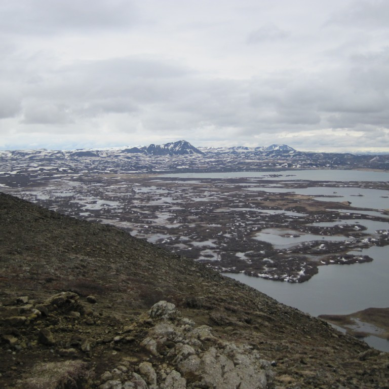 Hlíðarfjall í fjarska