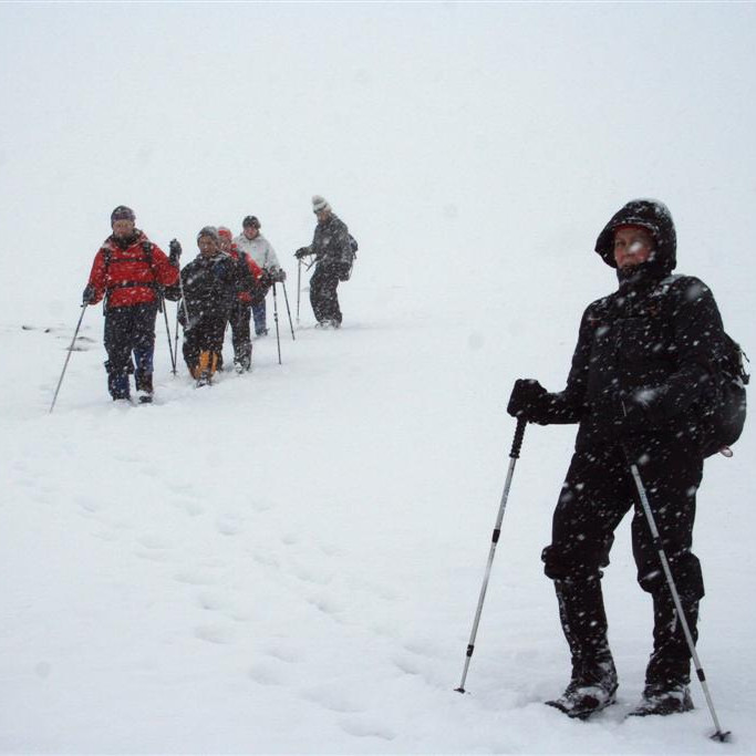 Á leið niður af Mannshrygg í snjókomunni