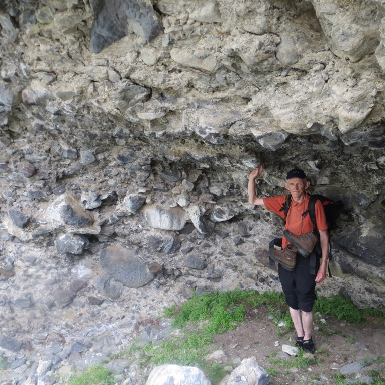 Í Björtubaðstofu í árbakka Hraunþúfukvíslar