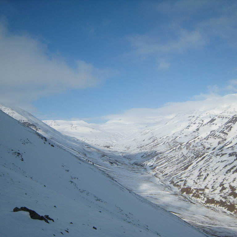 Skjóldalur, Kambsfjall, Kambsskarð og Hvítalækjjafjall