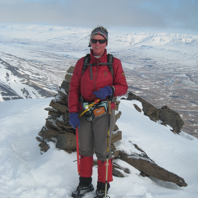 Guðbjörg við vörðuna