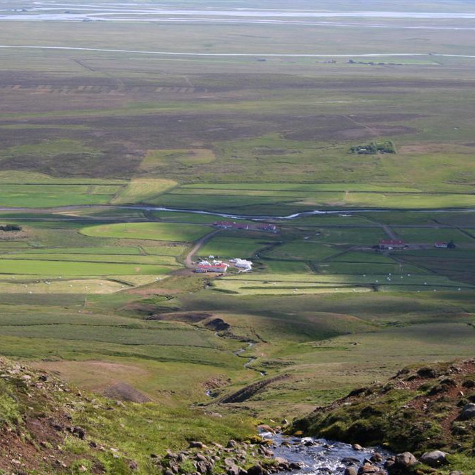 Séð niður að Hóli
