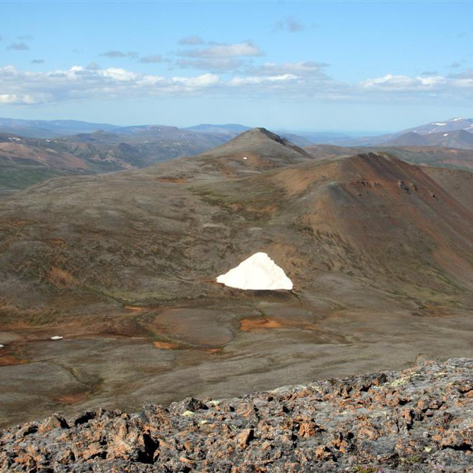 Horft til baka af Kaldbaki, Vestra-Sandfell og Eystra-Sandfell