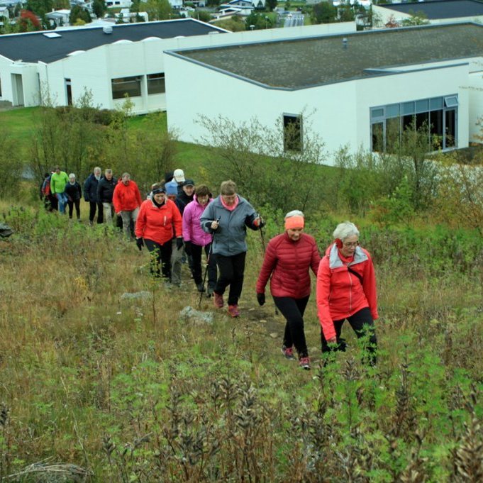 Lýðheilsuganga þ. 18.09.19: Gengið upp frá Sólborg á Stekkjarklappir.