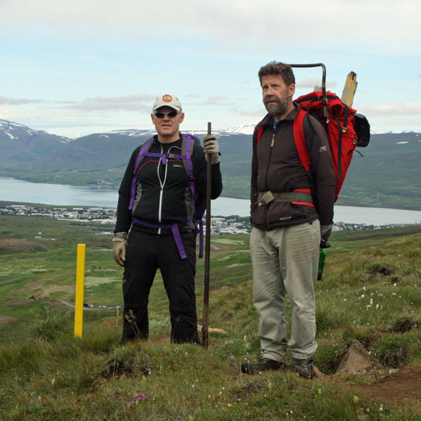 Komnir niður undir bílastæðið við Heimari-Hlífá að stikun lokinni þ. 20.07.13.