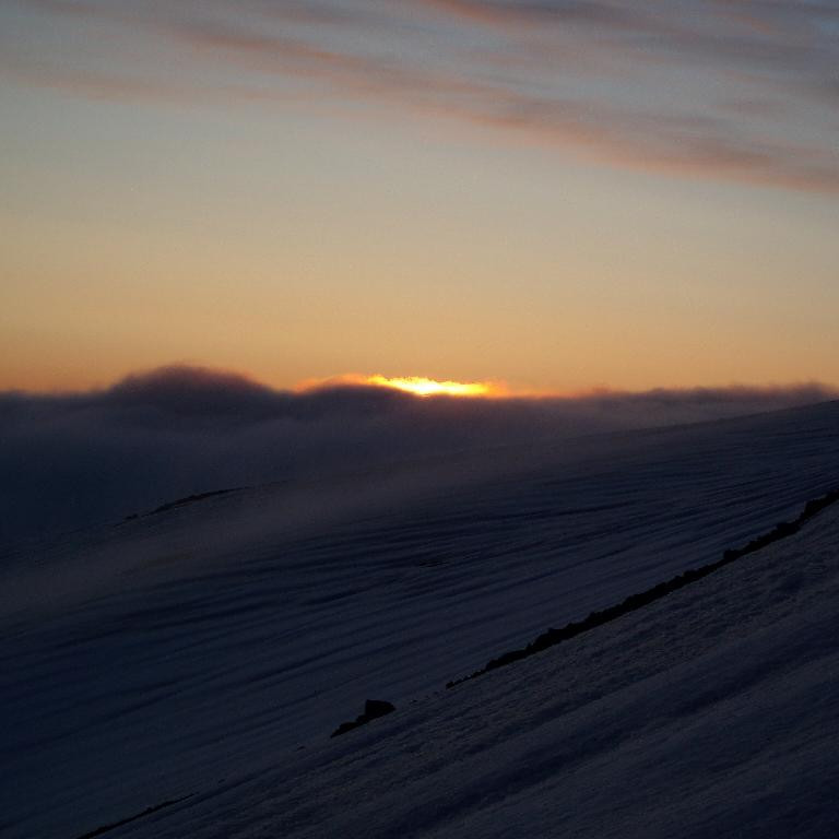 Sólarlag í skýjum