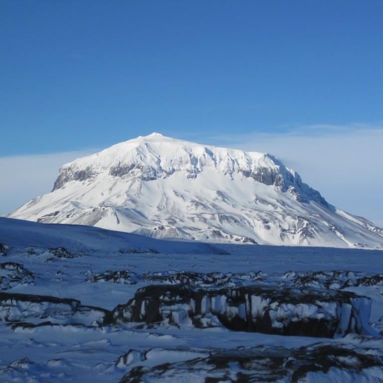 Herðubreið séð frá brúnni á Kreppu