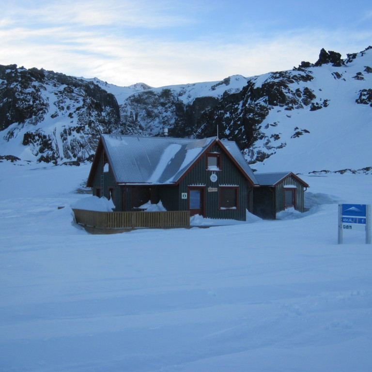 Að lokum Fjólubúð í vestri með Drekagil í baksýn