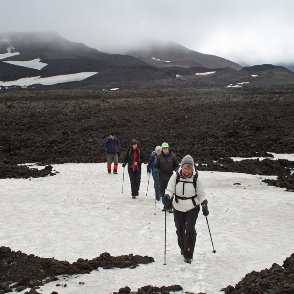Á leið yfir hraunið í Öskjuopi, áleiðis að Jónsskarði.