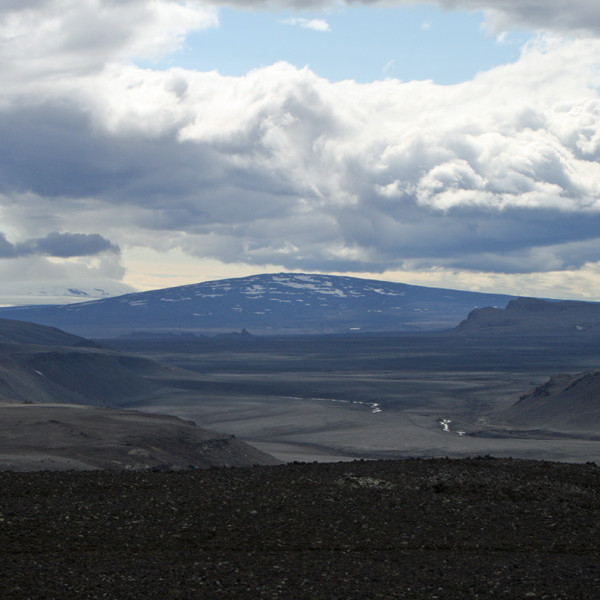 Norðvestan á Dyngjufjöllum: Horft til Trölladyngju.