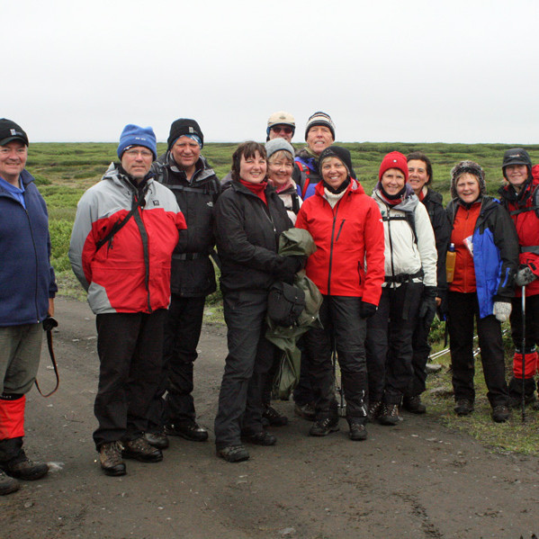 Hress gönguhópur í Miklamó, skammt sunnan Svartárkots.