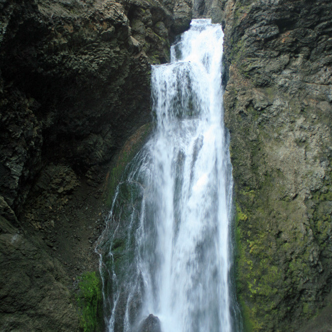Fossinn innst í Drekagili austan í Dyngjufjöllum.