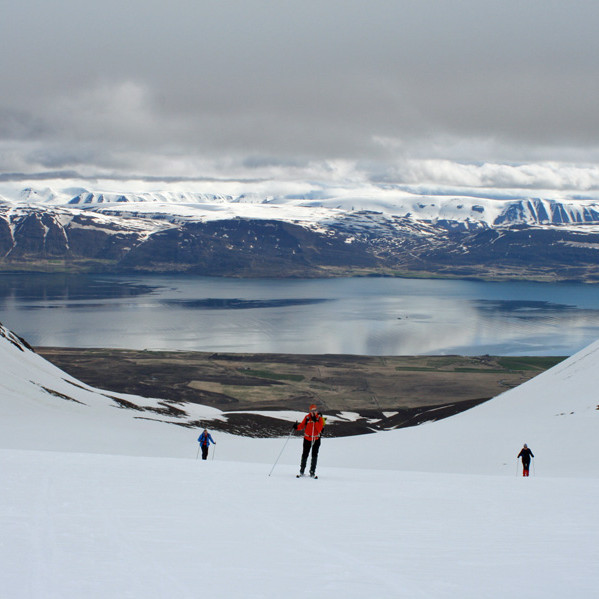 Horft austur um Reistarárskarð til Eyjafjarðar og Vaðlaheiðar.
