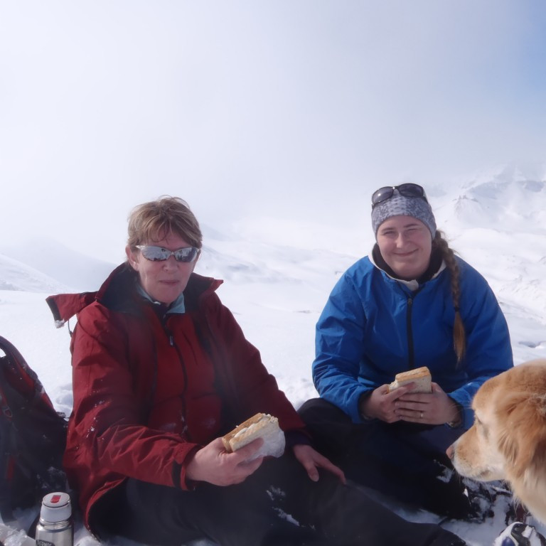 Helga Guðnadóttir og Ása Hilmarsdóttir á Syðri - Súlum