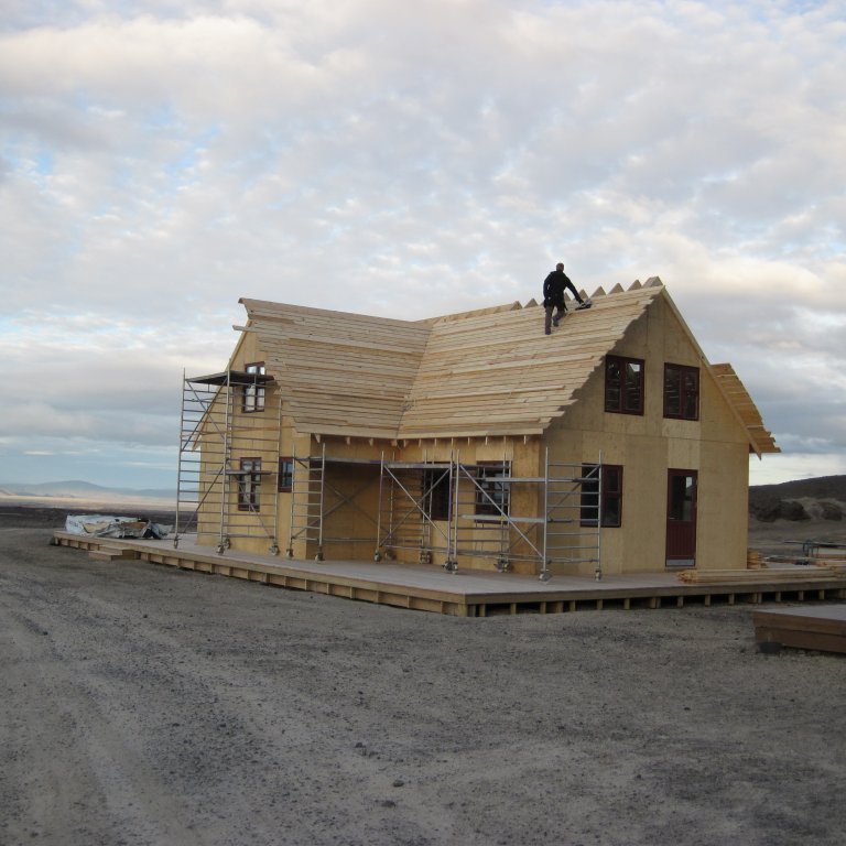 Klætt með tommu sex með tommu millibili þakhalli 45°