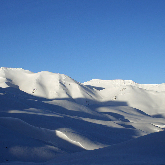 Við Lamba: Horft norður til Kistu (t.v.) og Bungu.