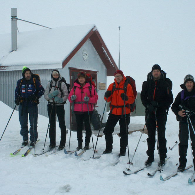 Haldið heim frá Lamba í þoku að morgni 14. feb. 2016.