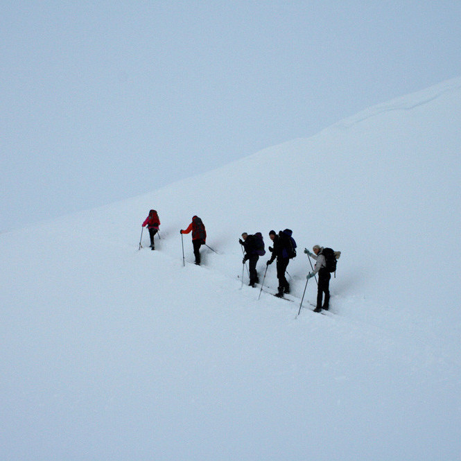Á heimleið eftir þorrablót: Haldið upp úr gili Fremri-Lambár.