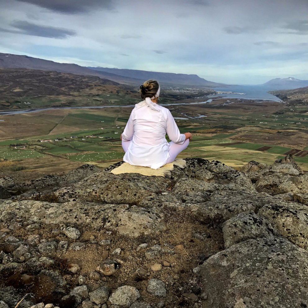 Göngur og jóga fyrir konur 60+