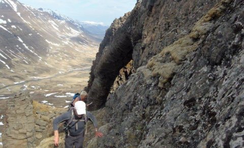 Næsta ferð 25. júlí: Heiðinnamannahellir-Heiðinnamannafjall