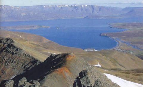 Ferðir 2019. Forsíðumyndina tók Una Þ. Sigurðardóttir í fjöllunum vestan Dalvíkur.