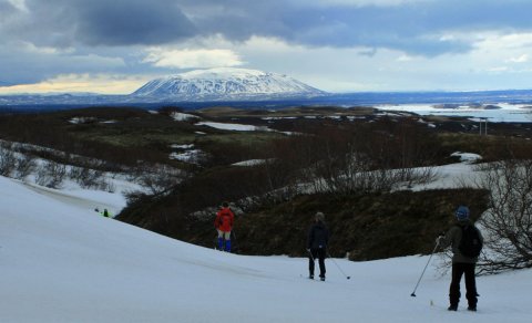 Á leið frá Hlíðarfjalli að Reykjahlíðarflugvelli: Sellandafjall
