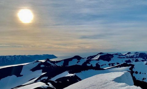 Toppaferð fyrir fjallaskíðafólk 5. júní: Útburðarskálarhnjúkur